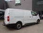 Toyota ProAce Worker 1.5 D-4D Live Long, 3 Zitplaatsen!!, Navigatie, Airco, Cruise controle, Elek ramen/Spiegels, Schuifdeur rechts, Trekhaak, Uniek 42.000km, Ex eerste eigenaar!! 3 zitplaatsen, Uniek 42.000km.