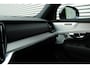 Volvo XC90 2.0 T8 Plug-in hybrid AWD Ultra Black Ed. Exec. | Verwarmde, Geventileerde en Masserende Voorstoelen | Luchtvering | Panoramadak Schuif-/Kantelfunctie | 360º Camera | Gelamineerd en Getint Glas Achter| Bowers & Wilkins premium audio | 22 inch velgen