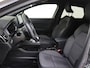 Renault Captur 1.6 E-Tech Hybrid 145 Rive Gauche | Easy Driving Pack | Pack Full Screen | Apple Carplay/Android | cruise control | electronic climate control | lederen/stof bekleding | lichtmetalen velgen 18" | navigatiesysteem full map |
