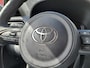 Toyota Yaris 1.5 Hybrid 115 DYNAMIC STOEL/STUURVERW BLIND SPOT PARK-SENSOREN NAVI 16'' LM-VELGEN KEYLESS CAMERA APPLE/ANDROID AD-CRUISE CLIMA LED