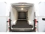 Volkswagen Crafter 2.0 TDI L3H2 140PK | Airco | Cruise | 3 Zits | Carplay | Navi | Parkeersens.