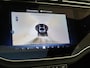 Mercedes-Benz E-klasse 300 e AMG Line / Premium/ Panoramadak/ SUPERSCREEN/ AIRMATIC/ Achterasbesturing/ Massage/ Burmester 4D/ Softclose/ El. Trekhaak/Nappa