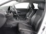 Hyundai i30 Fastback 1.0 T-GDI Premium | Carplay | Half leder | Full LED | Navigatie | Keyless | Climate control | Camera | Bluetooth | Cruise control | Parkeerhulp