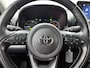 Toyota Yaris 1.5 Hybrid 115 Dynamic Comfort Pack | Dealeonderhouden | Stuur en stoelverwarming | PDC rondom | Onderweg-naar-dealer