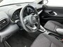 Toyota Yaris 1.5 Hybrid 115 Active + | BTW voertuig | Stuur en stoelverwarming | Parkeersensoren voor+achter | Apple CarPlay/Android Auto | Cruise Control adaptive |