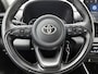 Toyota Yaris 1.5 Hybrid 115 Dynamic Comfort Pack | Dealeonderhouden | Stuur en stoelverwarming | PDC rondom | Onderweg-naar-dealer
