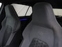 Volkswagen Golf 1.5 eTSI R-Line | Panoramadak | Stoelverwarming | Matrix LED | Keyless | Sfeerverlichting | Carplay | Adaptive cruise | Navigatie | Side Assist | Park Assist | Stuurverwarming | Sportstoelen