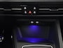 Volkswagen Golf 1.5 eTSI R-Line | Panoramadak | Stoelverwarming | Matrix LED | Keyless | Sfeerverlichting | Carplay | Adaptive cruise | Navigatie | Side Assist | Park Assist | Stuurverwarming | Sportstoelen