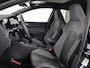 Volkswagen Golf 1.5 eTSI R-Line | Panoramadak | Stoelverwarming | Matrix LED | Keyless | Sfeerverlichting | Carplay | Adaptive cruise | Navigatie | Side Assist | Park Assist | Stuurverwarming | Sportstoelen