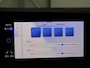 Volkswagen Golf 1.5 eTSI R-Line | Panoramadak | Stoelverwarming | Matrix LED | Keyless | Sfeerverlichting | Carplay | Adaptive cruise | Navigatie | Side Assist | Park Assist | Stuurverwarming | Sportstoelen
