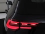 Volkswagen Golf 1.5 eTSI R-Line | Panoramadak | Stoelverwarming | Matrix LED | Keyless | Sfeerverlichting | Carplay | Adaptive cruise | Navigatie | Side Assist | Park Assist | Stuurverwarming | Sportstoelen