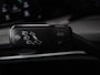Volkswagen Golf 1.5 eTSI R-Line | Panoramadak | Stoelverwarming | Matrix LED | Keyless | Sfeerverlichting | Carplay | Adaptive cruise | Navigatie | Side Assist | Park Assist | Stuurverwarming | Sportstoelen