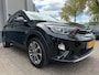 Kia Stonic 1.0 T-GDi 120PK Navi,Clima,CarPlay,Trekhaak,Camera,Isofix,Pdc,Stoel&StuurVerwarming,UsbAux,Dakrail,Bluetooth,HogeInstap