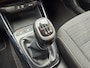 Kia Stonic 1.0 T-GDi 120PK Navi,Clima,CarPlay,Trekhaak,Camera,Isofix,Pdc,Stoel&StuurVerwarming,UsbAux,Dakrail,Bluetooth,HogeInstap