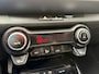 Kia Stonic 1.0 T-GDi 120PK Navi,Clima,CarPlay,Trekhaak,Camera,Isofix,Pdc,Stoel&StuurVerwarming,UsbAux,Dakrail,Bluetooth,HogeInstap