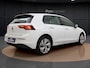 Volkswagen Golf 1.5 eHybrid Life Edition | ACC | Stuur-/Stoelverwarming | Spiegelpakket | Parkeerhulp | Carplay | 17'' |