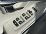 Volvo V40 2.0 T2 Momentum Navigatie / Parkeerverwarming / Stoelverw. / Park assist / High Performance Audio