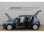 Opel Corsa 1.4-16V / 100pk '111 Edition'. Nette 5-drs. Opel Corsa voor nog jaren rijplezier, afkomstig van de 1e eigenaar ! Airco, cruise control, 5-drs, metallic lak, trekhaak, LM wielen etc.