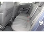 Opel Corsa 1.4-16V / 100pk '111 Edition'. Nette 5-drs. Opel Corsa voor nog jaren rijplezier, afkomstig van de 1e eigenaar ! Airco, cruise control, 5-drs, metallic lak, trekhaak, LM wielen etc.