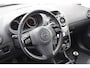 Opel Corsa 1.4-16V / 100pk '111 Edition'. Nette 5-drs. Opel Corsa voor nog jaren rijplezier, afkomstig van de 1e eigenaar ! Airco, cruise control, 5-drs, metallic lak, trekhaak, LM wielen etc.