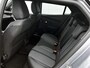 Peugeot e-2008 SUV EV Allure Avantage 54 kWh 156pk | Accu 97% | 406km WLTP Actieradius | Navigatie | Rondomzichtcamera | Climate Control | Adaptieve Cruise Control | Parkeersensoren v+a | Dodehoeksensor | Keyless | Draadloze Apple Carplay / Android Auto + telefoonlader | Digitaal instrumentenpaneel | Armsteun | Elektrisch inklapbare spiegels | DAB+ radio | Led koplampen | Donker getint glas | 17" lichtmetalen velgen |