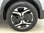 Peugeot e-2008 SUV EV Allure Avantage 54 kWh 156pk | 406km WLTP Actieradius | Navigatie | Rondomzichtcamera | Climate Control | Adaptieve Cruise Control | Parkeersensoren v+a | Dodehoeksensor | Draadloze Apple Carplay / Android Auto | Digitaal instrumentenpaneel | Armsteun | Elektrisch inklapbare spiegels | DAB+ radio | Led koplampen | Donker getint glas | 17" lichtmetalen velgen |