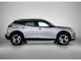 Peugeot e-2008 SUV EV Allure Avantage 54 kWh 156pk | 406km WLTP Actieradius | Navigatie | Rondomzichtcamera | Climate Control | Adaptieve Cruise Control | Parkeersensoren v+a | Dodehoeksensor | Draadloze Apple Carplay / Android Auto | Digitaal instrumentenpaneel | Armsteun | Elektrisch inklapbare spiegels | DAB+ radio | Led koplampen | Donker getint glas | 17" lichtmetalen velgen |