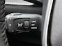 Peugeot e-2008 SUV EV Allure Avantage 54 kWh 156pk | 406km WLTP Actieradius | Navigatie | Rondomzichtcamera | Climate Control | Adaptieve Cruise Control | Parkeersensoren v+a | Dodehoeksensor | Draadloze Apple Carplay / Android Auto | Digitaal instrumentenpaneel | Armsteun | Elektrisch inklapbare spiegels | DAB+ radio | Led koplampen | Donker getint glas | 17" lichtmetalen velgen |