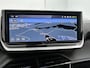 Peugeot e-2008 SUV EV Allure Avantage 54 kWh 156pk | 406km WLTP Actieradius | Navigatie | Rondomzichtcamera | Climate Control | Adaptieve Cruise Control | Parkeersensoren v+a | Dodehoeksensor | Draadloze Apple Carplay / Android Auto | Digitaal instrumentenpaneel | Armsteun | Elektrisch inklapbare spiegels | DAB+ radio | Led koplampen | Donker getint glas | 17" lichtmetalen velgen |