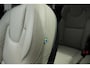 Volvo XC90 T8 Plug-in hybrid AWD Ultra Dark | Panoramadak | Luchtvering | Premium audio by  Bowers & Wilkins | Verwarmbare en ventileerbare voorstoelen | Verwarmbaar stuurwiel | Verwarmbare achterbank | Rondom zichtcamera | 21 inch Lichtmetalen velgen