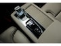 Volvo XC90 T8 Plug-in hybrid AWD Ultra Dark | Panoramadak | Luchtvering | Premium audio by  Bowers & Wilkins | Verwarmbare en ventileerbare voorstoelen | Verwarmbaar stuurwiel | Verwarmbare achterbank | Rondom zichtcamera | 21 inch Lichtmetalen velgen