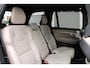 Volvo XC90 T8 Plug-in hybrid AWD Ultra Dark | Panoramadak | Luchtvering | Premium audio by  Bowers & Wilkins | Verwarmbare en ventileerbare voorstoelen | Verwarmbaar stuurwiel | Verwarmbare achterbank | Rondom zichtcamera | 21 inch Lichtmetalen velgen