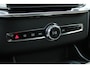 Volvo XC90 T8 Plug-in hybrid AWD Ultra Dark | Panoramadak | Luchtvering | Premium audio by  Bowers & Wilkins | Verwarmbare en ventileerbare voorstoelen | Verwarmbaar stuurwiel | Verwarmbare achterbank | Rondom zichtcamera | 21 inch Lichtmetalen velgen