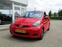 Toyota Aygo 1.0-12V 5 drs Comfort 2de eigenaar van binnen, buiten en technisch goed. Door ons nieuw geleverd en onderhouden.
