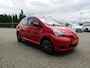 Toyota Aygo 1.0-12V 5 drs Comfort 2de eigenaar van binnen, buiten en technisch goed. Door ons nieuw geleverd en onderhouden.