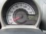Toyota Aygo 1.0-12V 5 drs Comfort 2de eigenaar van binnen, buiten en technisch goed. Door ons nieuw geleverd en onderhouden.