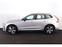 Volvo XC60 T6 Recharge AWD Plus Dark - Panorama/schuifdak - IntelliSafe Assist & Surround - 360º Camera - Verwarmde voorstoelen, stuur & achterbank - Parkeersensoren voor & achter - Elektr. bedienb. voorstoelen met geheugen - Draadloze tel. lader - Inklapbare trekhaak - 19' LMV