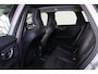 Volvo XC60 T6 Recharge AWD Plus Dark - Panorama/schuifdak - IntelliSafe Assist & Surround - 360º Camera - Verwarmde voorstoelen, stuur & achterbank - Parkeersensoren voor & achter - Elektr. bedienb. voorstoelen met geheugen - Draadloze tel. lader - Inklapbare trekhaak - 19' LMV