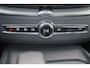 Volvo XC60 T6 Recharge AWD Plus Dark - Panorama/schuifdak - IntelliSafe Assist & Surround - 360º Camera - Verwarmde voorstoelen, stuur & achterbank - Parkeersensoren voor & achter - Elektr. bedienb. voorstoelen met geheugen - Draadloze tel. lader - Inklapbare trekhaak - 19' LMV