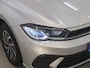 Volkswagen Polo 1.0 TSI Life Business NL-AUTO | NAVI | LED| STOELVERWARMING