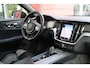 Volvo V60 2.0 B3 R-Design | Origineel NL | Panoramadak | ACC | Harman/Kardon | Camera | Trekhaak |