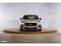 Volvo V60 2.0 T6 Recharge AWD R-Design Long Range | Panorama dak | Zwenkbare trekhaak | Adaptieve cruise | Harman Kardon |