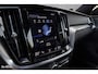 Volvo V60 2.0 T6 Recharge AWD R-Design Long Range | Panorama dak | Zwenkbare trekhaak | Adaptieve cruise | Harman Kardon |