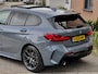 BMW 1-Serie 118i AUT7 M-SPORT HIGH EXECUTIVE EDITION PANODAK DESIGNO-SPORTLEDER NAVI CAMERA DIGI-DASH APPLE-CARPLAY LED LMV PDC