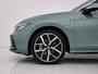 Volkswagen Passat Variant 1.5 eHybrid R-Line Edition NL-Auto, SoH 97% Volle Opties!