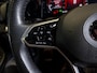 Volkswagen Golf 1.5 eTSI R-Line / 150pk / Panorama dak / Harman Kardon / Stoel en stuurverwarming /