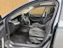 Skoda Octavia Combi 1.0 e-TSI Business Edition Plus Automaat | Panoramadak | Half leer/alcantara | Stoelverwarming voor en achter | Stuurwielverwarming | Getint glas | Achteruitrijcamera | Elektrisch bedienbare achterklep | Parkeersensoren voor en achter
