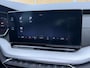 Skoda Octavia Combi 1.0 e-TSI Business Edition Plus Automaat | Panoramadak | Half leer/alcantara | Stoelverwarming voor en achter | Stuurwielverwarming | Getint glas | Achteruitrijcamera | Elektrisch bedienbare achterklep | Parkeersensoren voor en achter