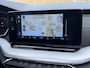 Skoda Octavia Combi 1.0 e-TSI Business Edition Plus Automaat | Panoramadak | Half leer/alcantara | Stoelverwarming voor en achter | Stuurwielverwarming | Getint glas | Achteruitrijcamera | Elektrisch bedienbare achterklep | Parkeersensoren voor en achter