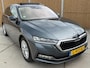 Skoda Octavia Combi 1.0 e-TSI Business Edition Plus Automaat | Panoramadak | Half leer/alcantara | Stoelverwarming voor en achter | Stuurwielverwarming | Getint glas | Achteruitrijcamera | Elektrisch bedienbare achterklep | Parkeersensoren voor en achter